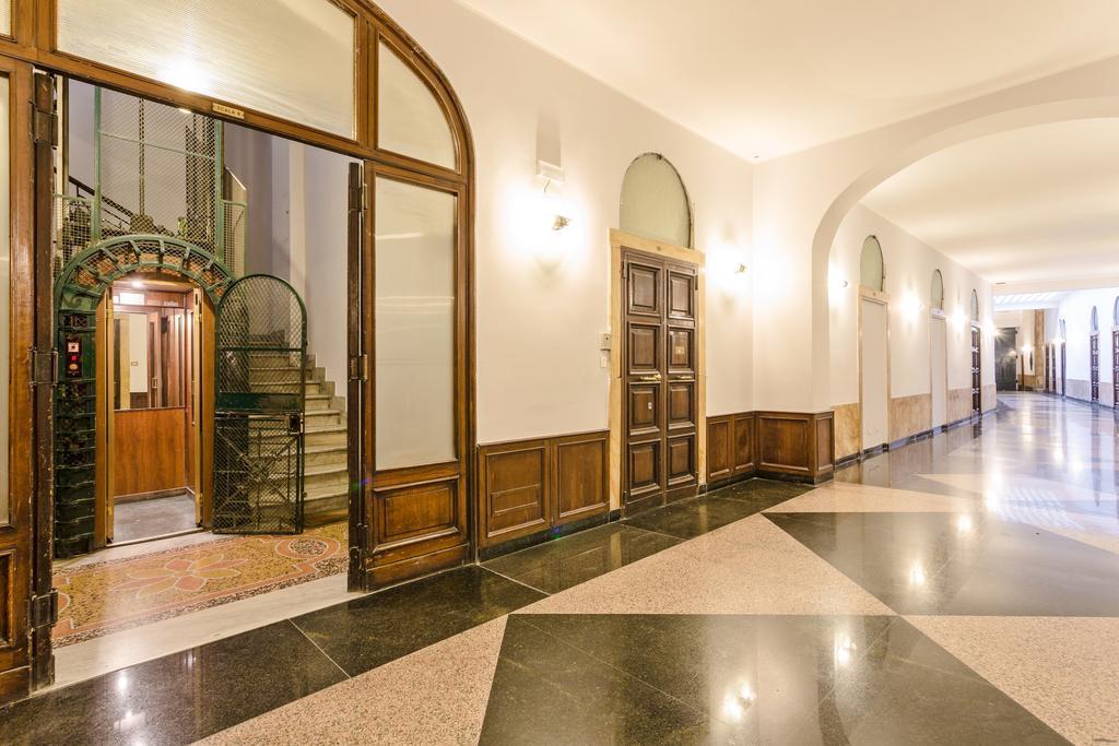 Townhouse By The Spanish Steps Рим Номер фото
