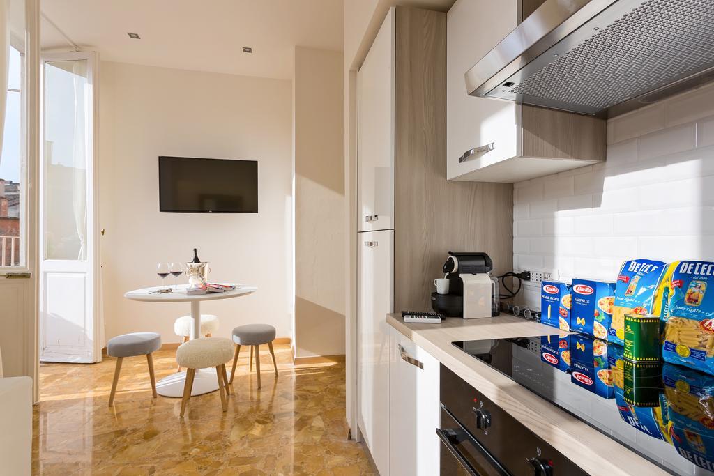 Townhouse By The Spanish Steps Рим Номер фото